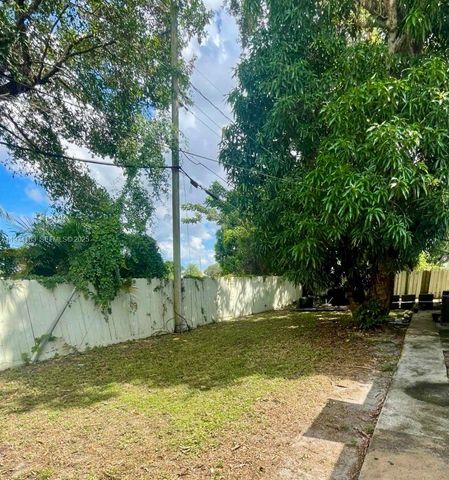 17011 NW 33rd Ct, Miami Gardens, FL 33056