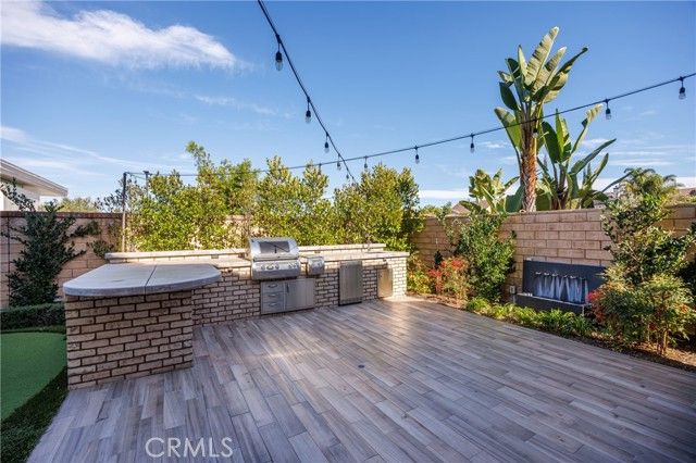 2017 Picasso, Santa Ana, CA 92704