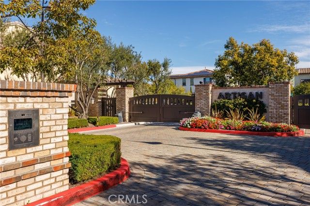 2017 Picasso, Santa Ana, CA 92704