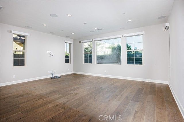 2017 Picasso, Santa Ana, CA 92704