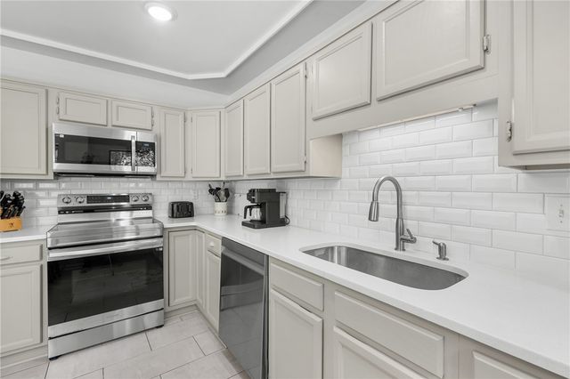 115 Harbor Lights Drive, Salem, SC 29676