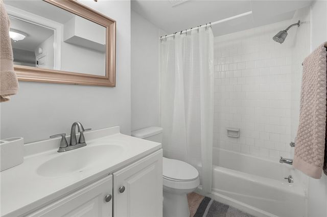 115 Harbor Lights Drive, Salem, SC 29676