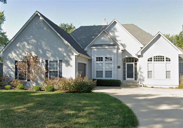 5130 SW Royal Tern Point, Lee's Summit, MO 64082
