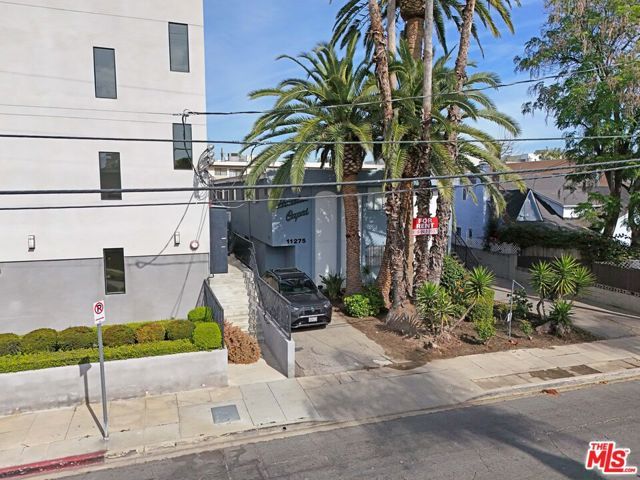 11275 Huston Street, North Hollywood (los Angeles), CA 91601