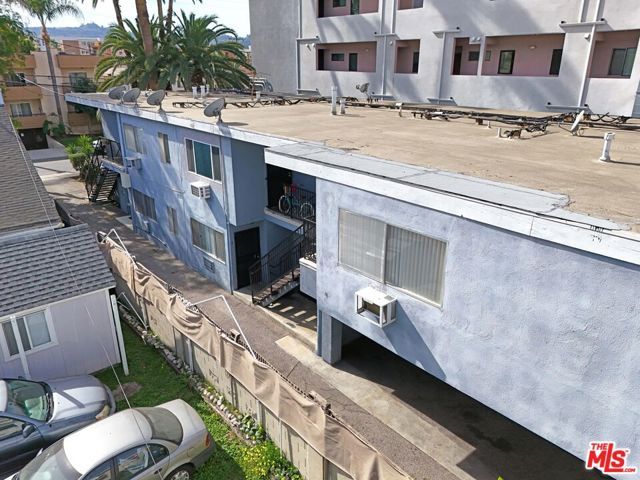 11275 Huston Street, North Hollywood (los Angeles), CA 91601