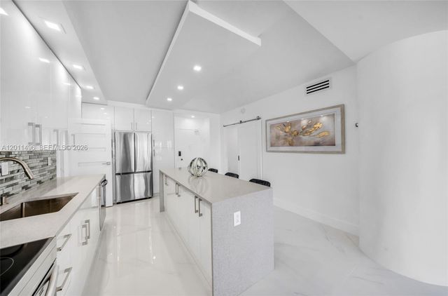 1985 S Ocean Dr 10B, Hallandale Beach, FL 33009