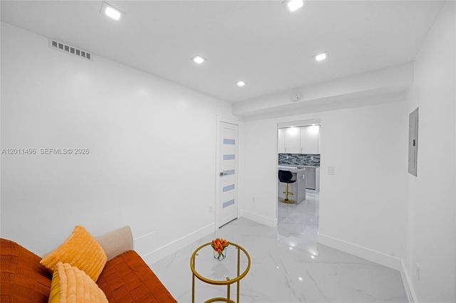 1985 S Ocean Dr 10B, Hallandale Beach, FL 33009