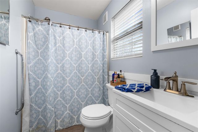 548 Adams Street, Grand Rapids, MI 49507