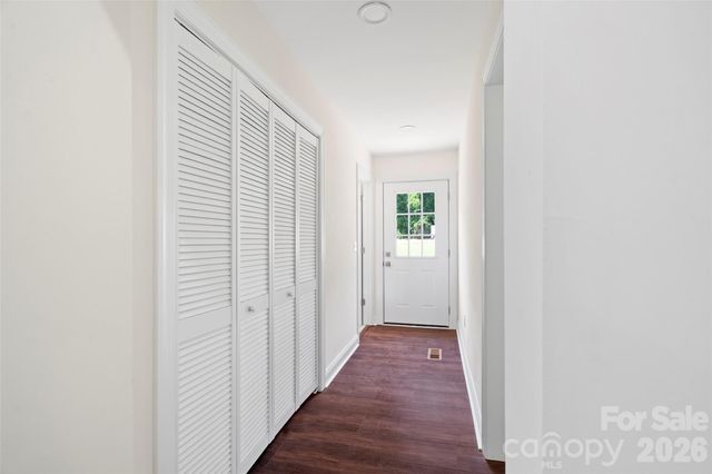 1820 N Hewitt Avenue, Newton, NC 28658