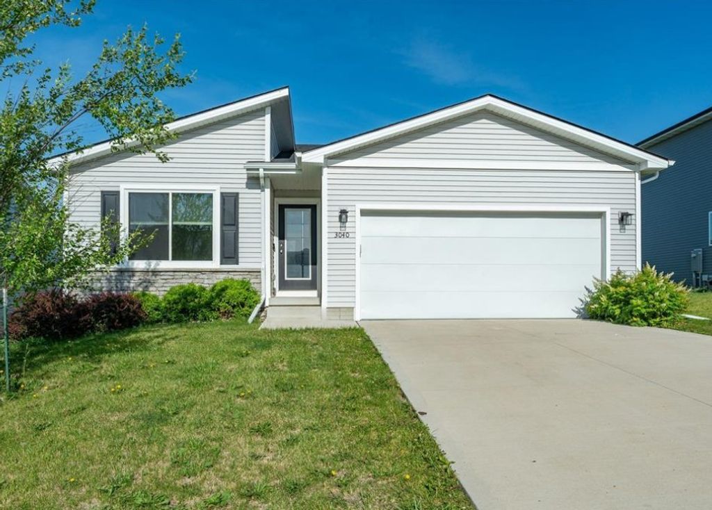 3040 Darling Road, Waukee, IA 50263