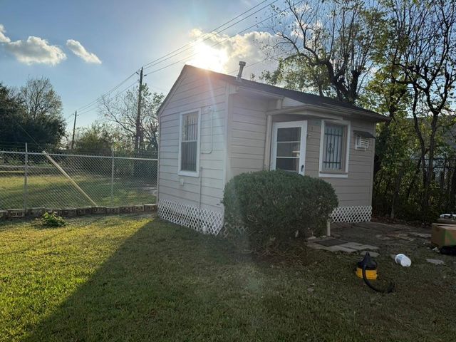 3402 Seabrook Street, Houston, TX 77021