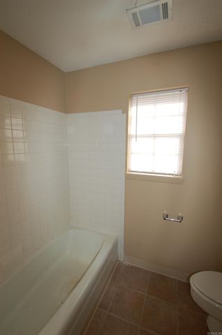 8205 E Woodview Drive, Sherwood, AR 72120