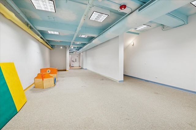 3827 N Southport Avenue, Chicago, IL 60613