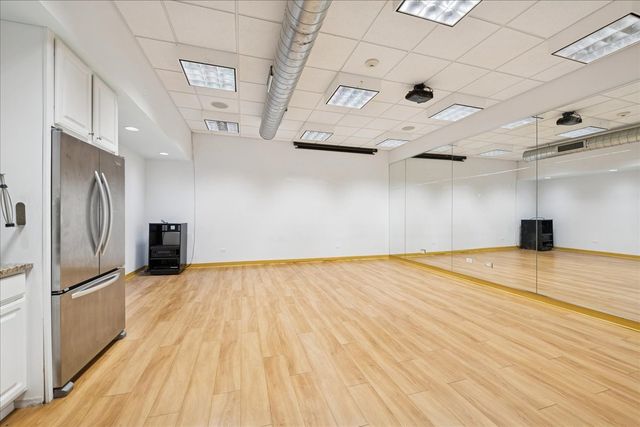 3827 N Southport Avenue, Chicago, IL 60613