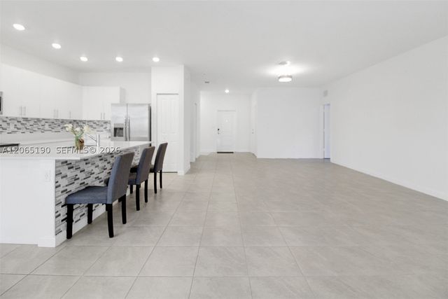 879 SE 26th Ter 1, Homestead, FL 33035