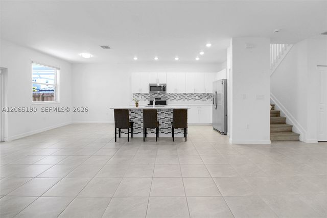879 SE 26th Ter 1, Homestead, FL 33035