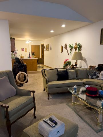 131 E 163rd Street 16A, South Holland, IL 60473