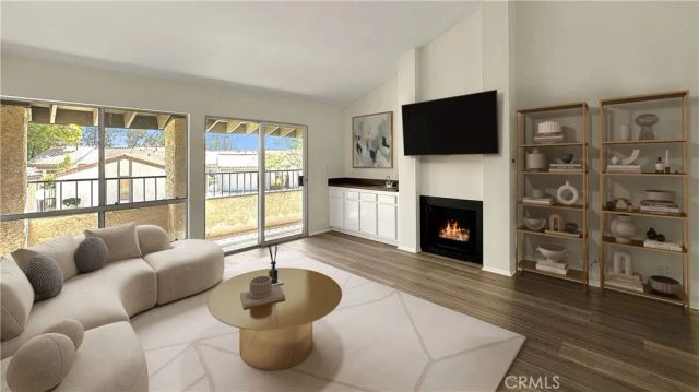 19519 Rinaldi 57, Porter Ranch, CA 91326