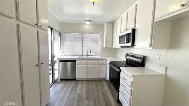 19519 Rinaldi 57, Porter Ranch, CA 91326