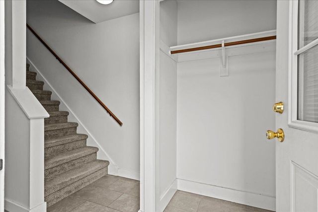 I4 Grandview Drive I, South Burlington, VT 05403