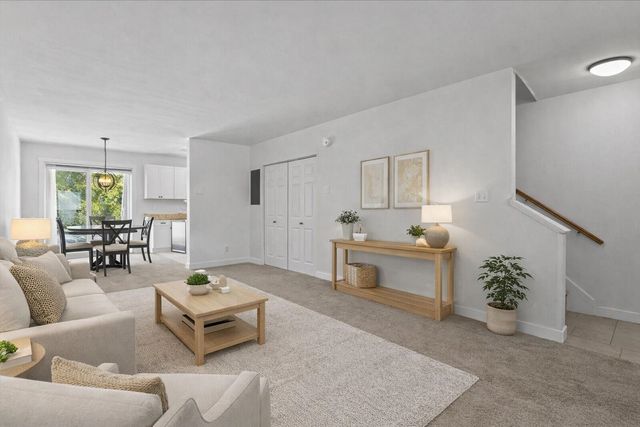 I4 Grandview Drive I, South Burlington, VT 05403