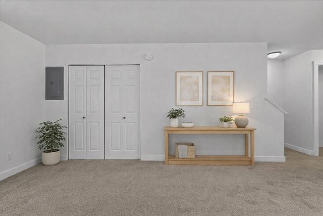 I4 Grandview Drive I, South Burlington, VT 05403