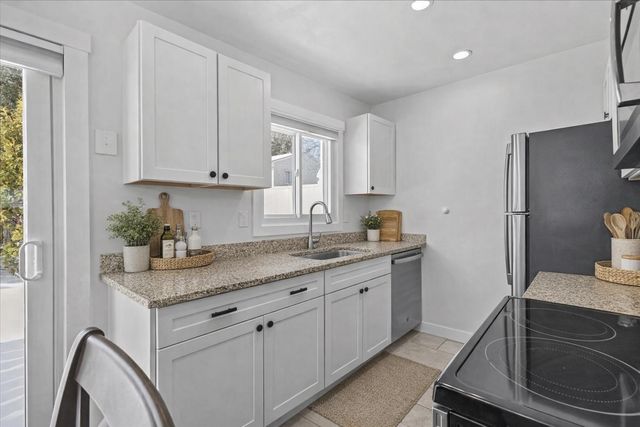 I4 Grandview Drive I, South Burlington, VT 05403