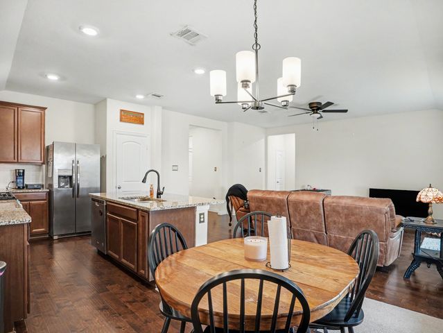 2205 Kingfisher Street, Crandall, TX 75114