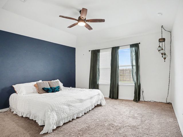 2205 Kingfisher Street, Crandall, TX 75114