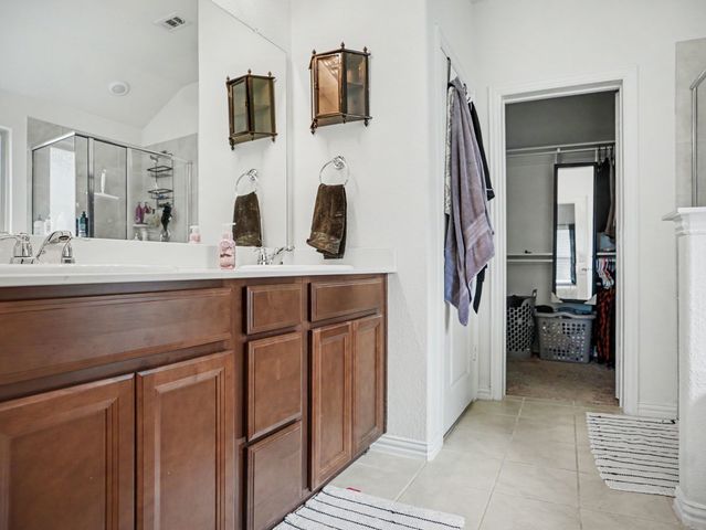 2205 Kingfisher Street, Crandall, TX 75114