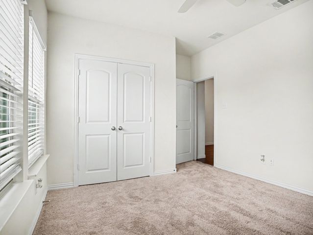 2205 Kingfisher Street, Crandall, TX 75114