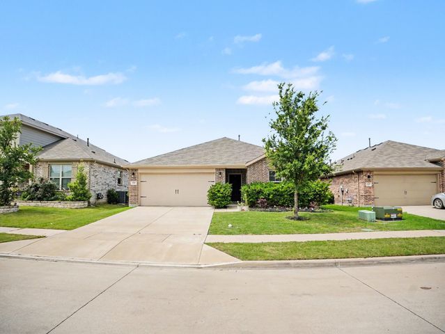 2205 Kingfisher Street, Crandall, TX 75114