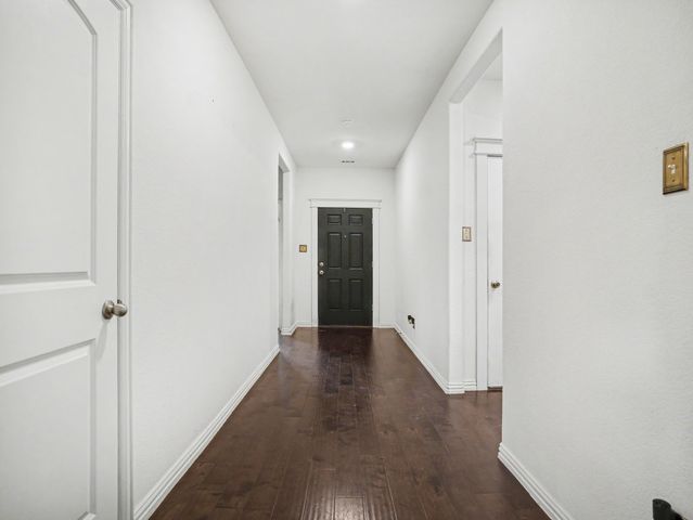 2205 Kingfisher Street, Crandall, TX 75114