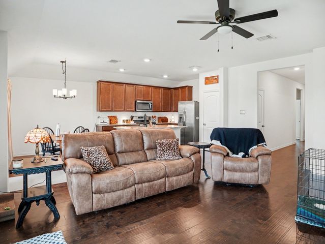 2205 Kingfisher Street, Crandall, TX 75114