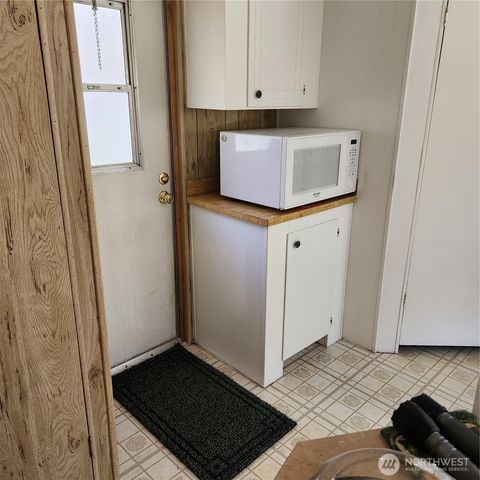 1191 NE Larson Boulevard, Belfair, WA 98528