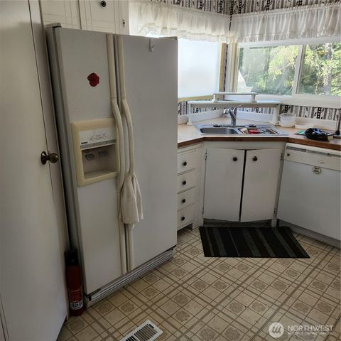 1191 NE Larson Boulevard, Belfair, WA 98528