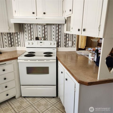 1191 NE Larson Boulevard, Belfair, WA 98528