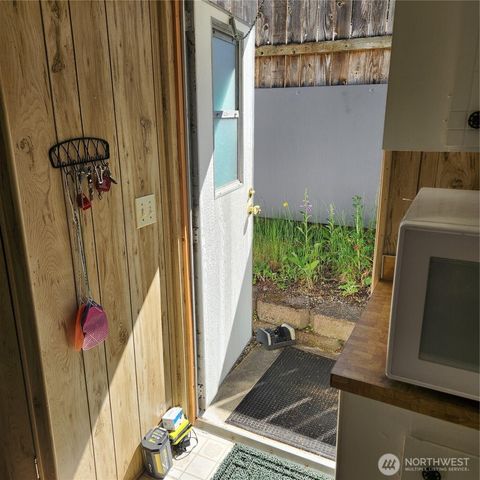 1191 NE Larson Boulevard, Belfair, WA 98528