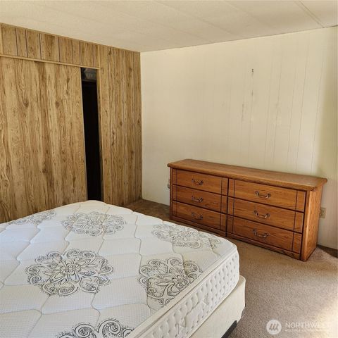 1191 NE Larson Boulevard, Belfair, WA 98528