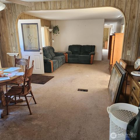 1191 NE Larson Boulevard, Belfair, WA 98528