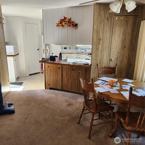 1191 NE Larson Boulevard, Belfair, WA 98528