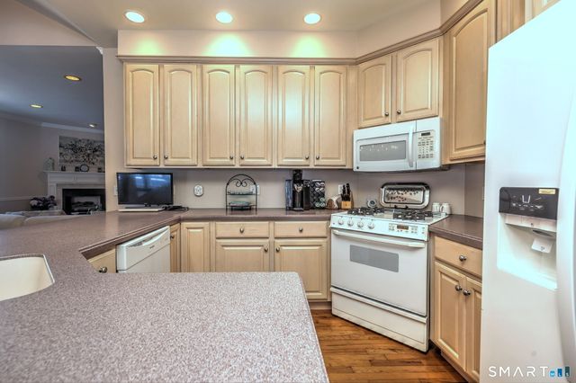 99 Jasmine Circle 99, Milford, CT 06461