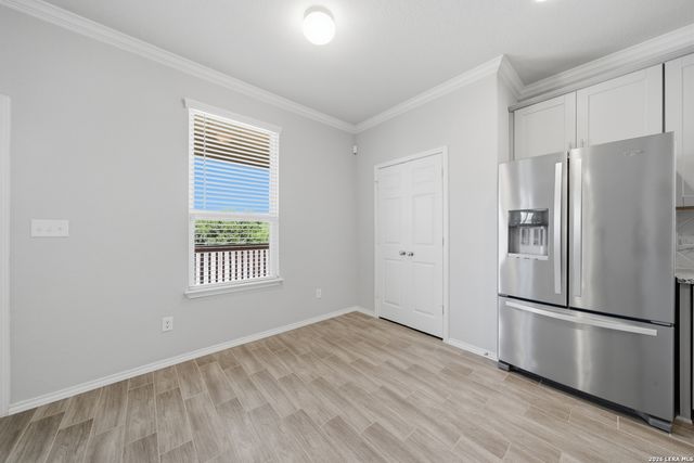 11131 HILLTOP BARN, San Antonio, TX 78254