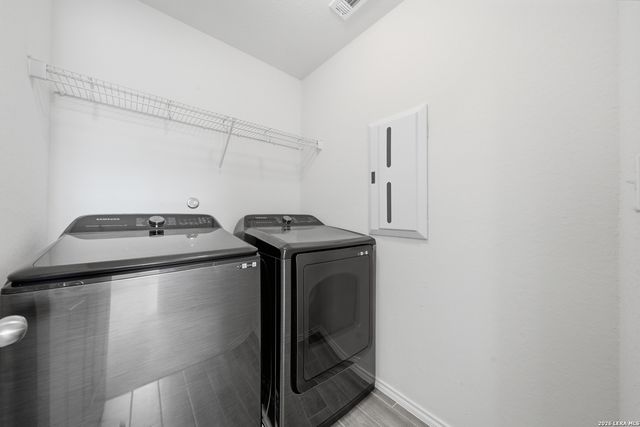 11131 HILLTOP BARN, San Antonio, TX 78254