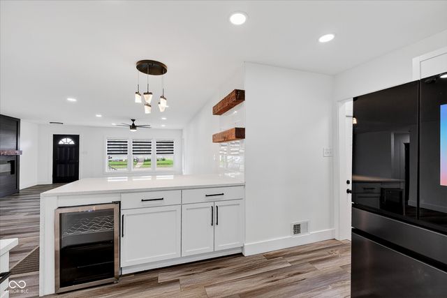 248 S 5th Avenue, Beech Grove, IN 46107