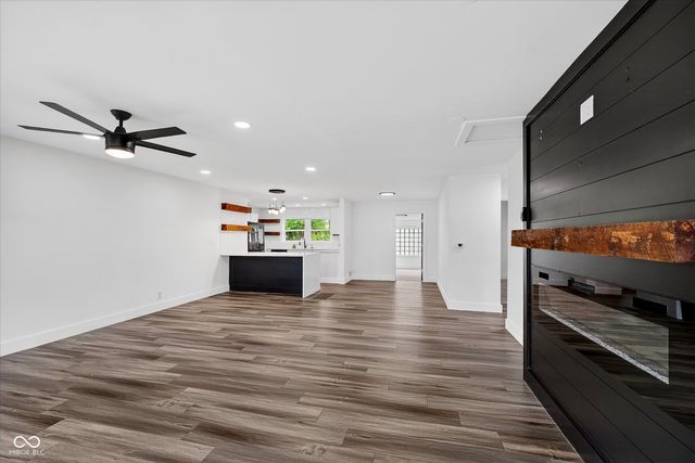 248 S 5th Avenue, Beech Grove, IN 46107
