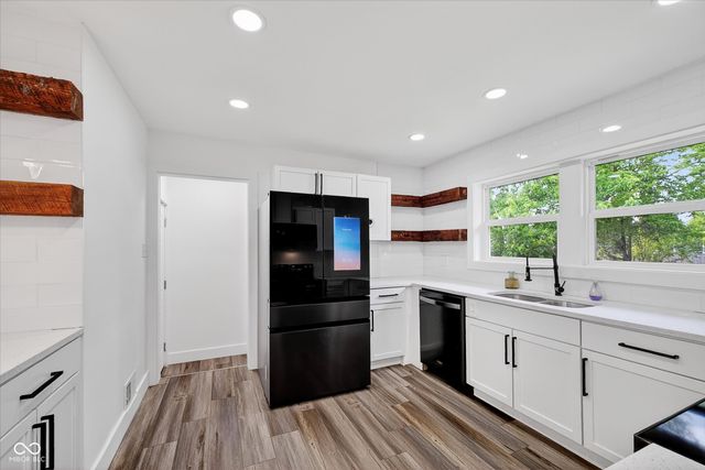 248 S 5th Avenue, Beech Grove, IN 46107