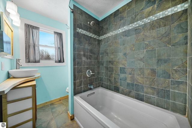 1189 Gray Road, Traverse City, MI 49684