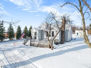 1189 Gray Road, Traverse City, MI 49684