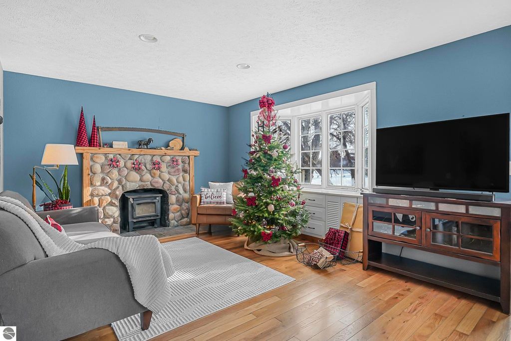 Image 14 of property listing at 1189 Gray Road, Traverse City, MI 49684